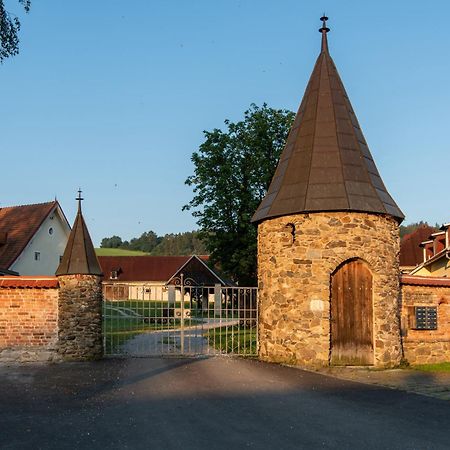 La Boheme Lodges And Glamping Vrhavec Экстерьер фото