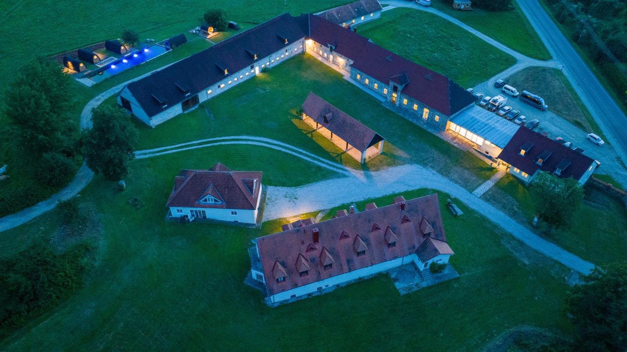 La Boheme Lodges And Glamping Vrhavec Экстерьер фото