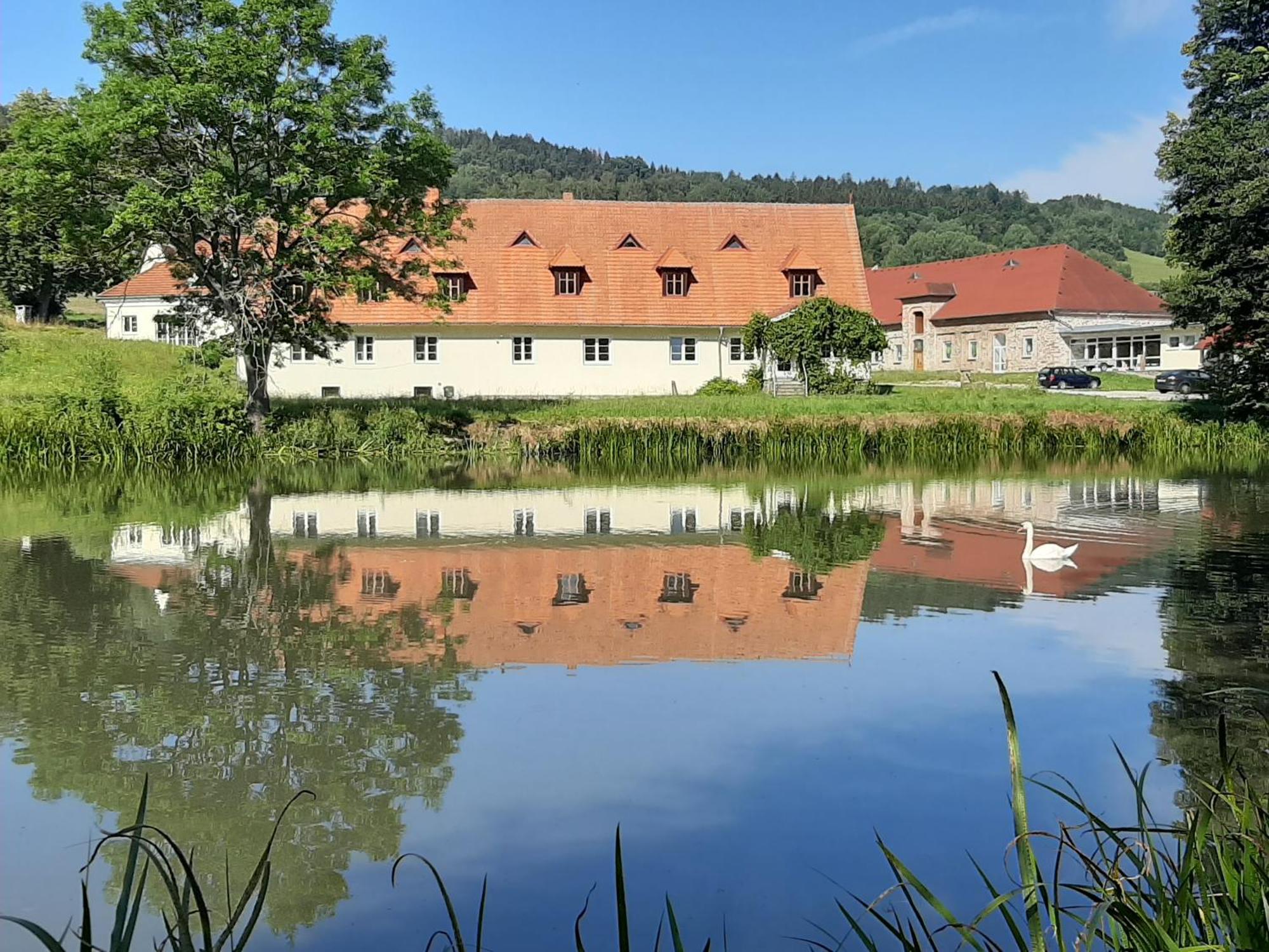 La Boheme Lodges And Glamping Vrhavec Экстерьер фото